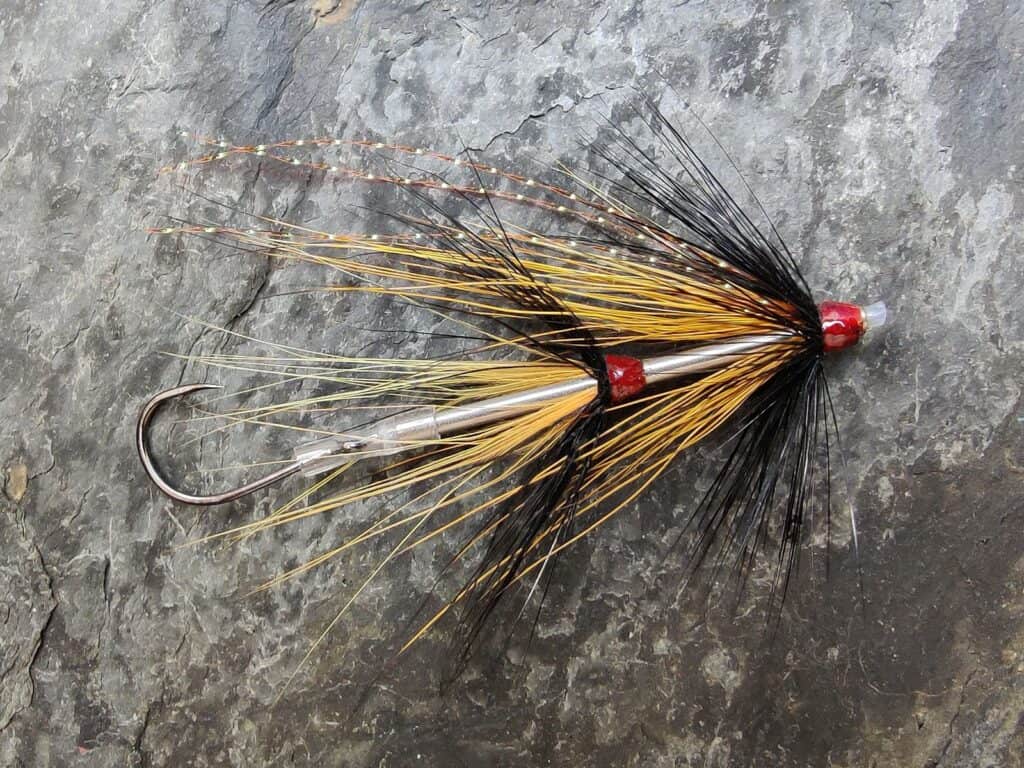 Needle Intruder Tube Fly